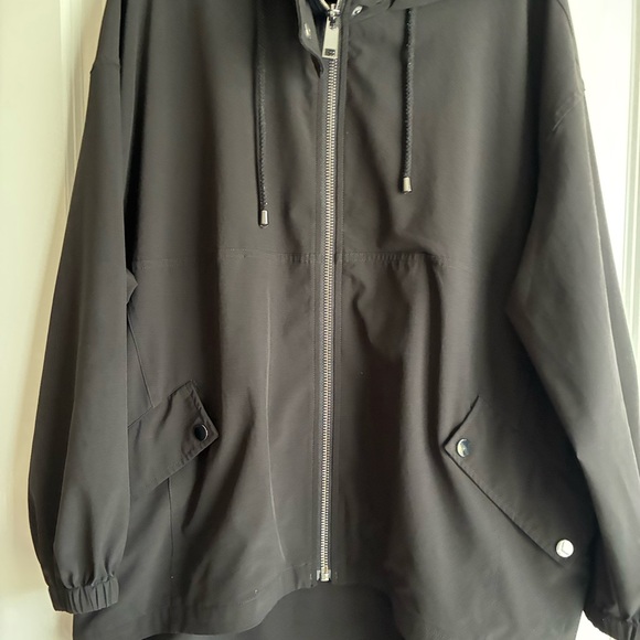 Chico's wind breaker with removable hood - Picture 2 of 3